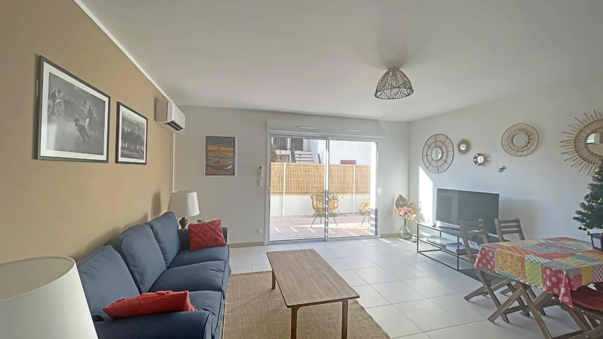 Maison Neuve Climatisee Pour 4 Pers. Aux Saintes-Maries-De-La-Mer - Fr-1-475-167 0*,  France