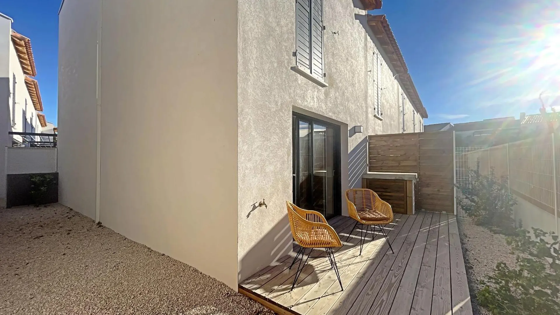 Maison Neuve Climatisee Pour 4 Pers. Aux Saintes-Maries-De-La-Mer - Fr-1-475-167