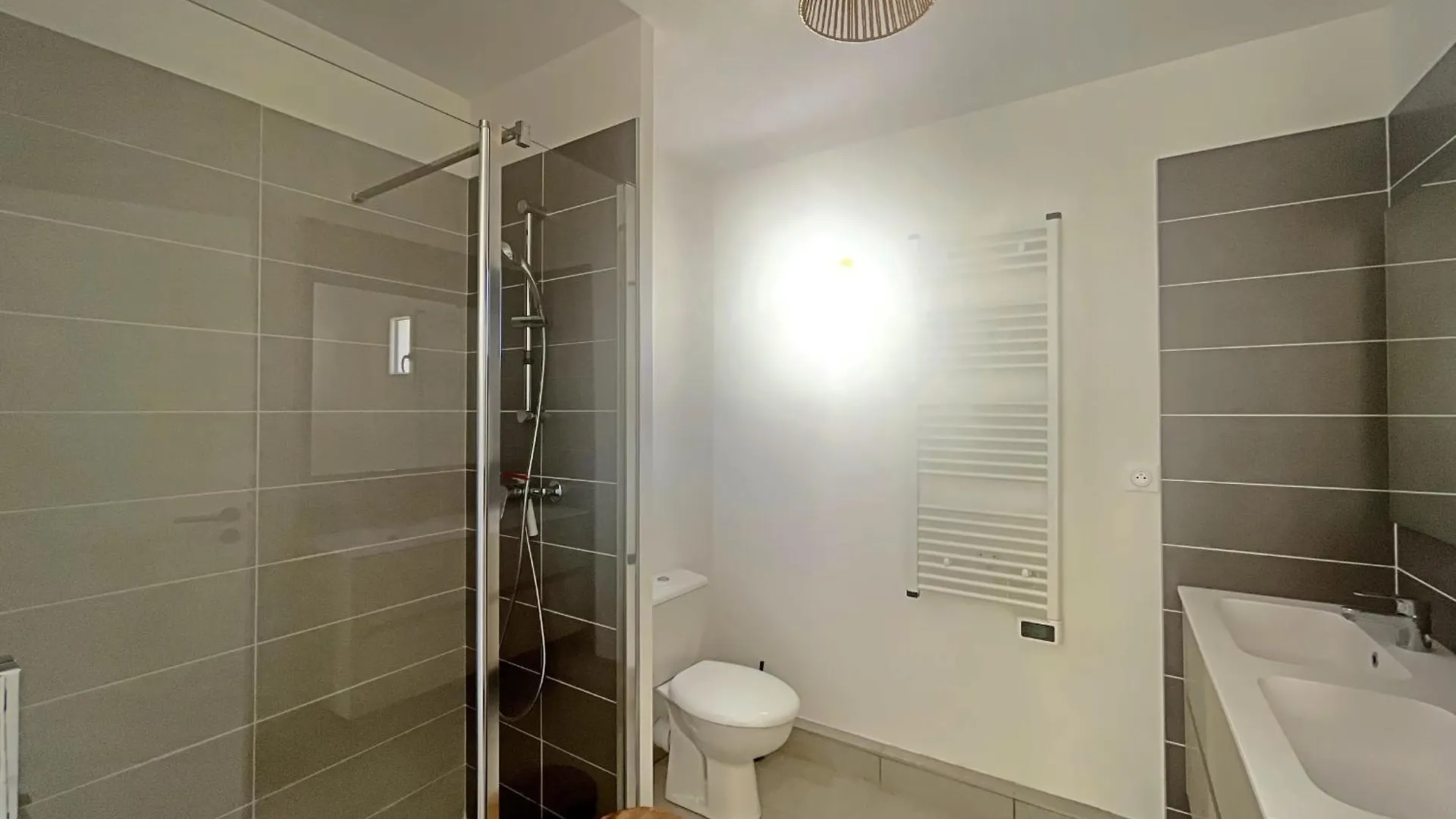 Maison Neuve Climatisee Pour 4 Pers. Aux Saintes-Maries-De-La-Mer - Fr-1-475-167